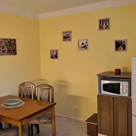 Daire Apartman 99 *
