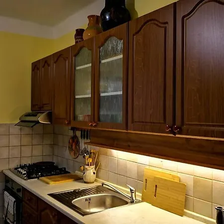 Apartman 99 *